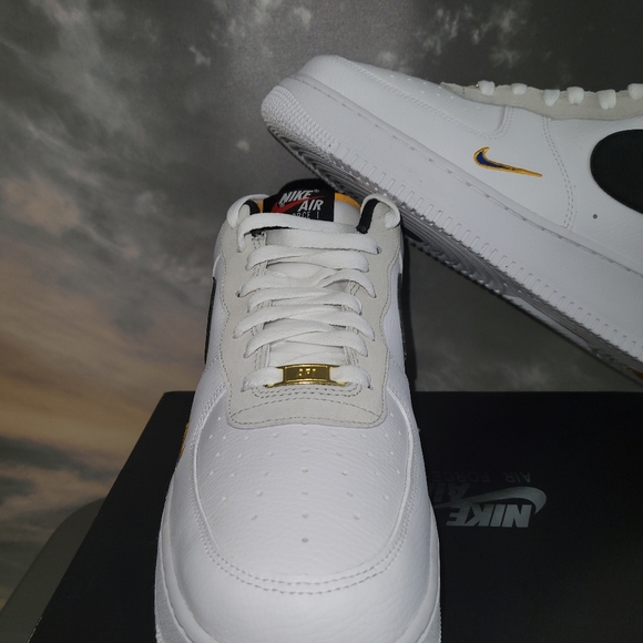 Air Force 1 '07 LV8 "Ken Griffey Jr. & Sr." Mens Shoes - Picture 4 of 15